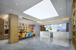 Blueprint Garden Hotel - Image 2