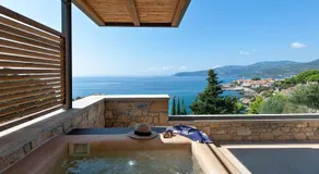 Diapori Suites Hotel - Image 3