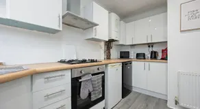 2BR Sleeps 6 with Parking Near Linlithgow Palace - Image 3