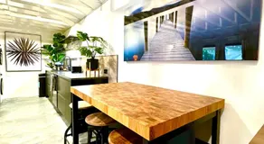 Zen.Modern.Hip “Studio 501” Beach,Scuba,Downtown - Image 4