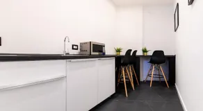 Munì Boutique Flat by Babylon Stay - Image 5
