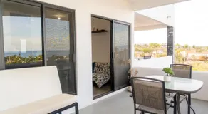 Casa Arrecife - Dorado Suite, Fast Wifi & Balcony! Beach is steps away! - Image 4