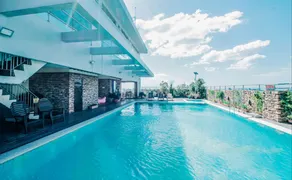 Greenhills Elan Hotel Modern - Newly Renovated - Image 2