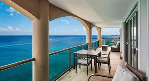 Oceanfront Luxury -4-King Suites Dive Pick Ups-Walk to Dining & Shops - Image 2