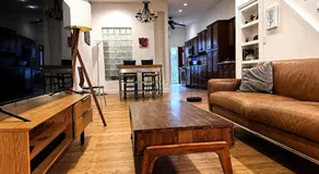 The Heights Haven, Spacious 6 Bedrooms Townhouse with Patio - Image 2