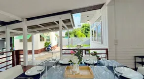 White & Green Guesthouse - Image 3