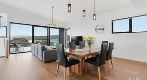 Contemporary Seaside Escape - Image 3