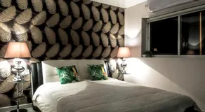 FaRoyal Luxury Suite - Image 2