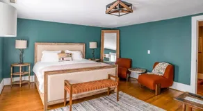 Hellbender Bed & Beverage - Image 2