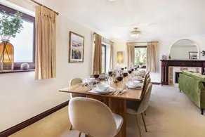 A Stunning 6 Bed Country Home in Cheltenham - Image 3