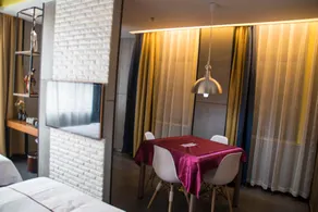 Yijia Loft Theme Hotel (Pingdingshan Railway Station Branch) - Image 5