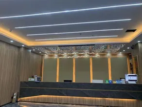 Huayue Hotel - Image 5
