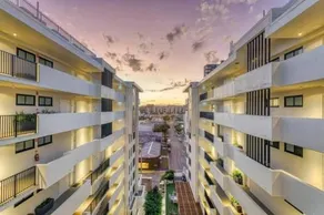 Inner city 1 bedroom Apartment with Rooftop pool and Parking - Serain Residences - Image 5