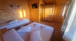 Cabanuțele din Lemn - Image 2