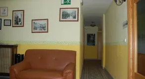 Hostal Residencia Castilla - Image 5