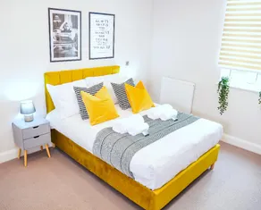 Shrewsbury apartments by BEVOLVE - Free Parking - Image 3