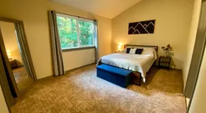 NEW Modern Cabin! 5mi to Mt Rainier National Park! Hot Tub & Wifi - Image 2