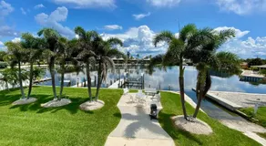 PIRATES COVE Inn & Marina - Image 4
