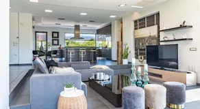 Maison avec barbecue, jardin et terrasse - Image 4