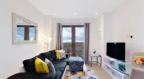 LillyRose Serviced Apartments - St Albans City Centre, Parking - Image 2