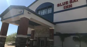 Blue Bay Inn and Suites - Image 5