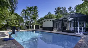 Aventura Lakefront - Image 3
