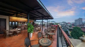 MK Premier Boutique Hotel - Image 2