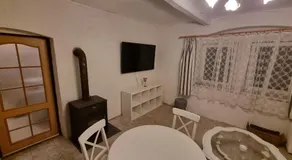 Domek s koupanim ve 200m vzdálenem lomu - Image 2