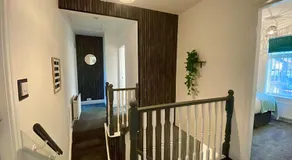 Large Contractor House - 6 Bedrooms - 10 BEDS - Free Private Parking - Image 4