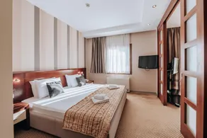 Apartments Del Mar - Image 2