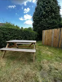 Comfortable 3BR Home, Steps from York Town Centre, Sleeps 6, Free Parking - Image 4