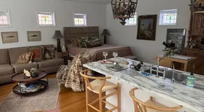 La Jolla Carriage House - Image 2
