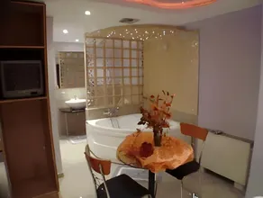 The Niki Hotel Piraeus - Image 2