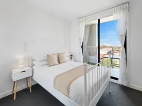 Executive and Spacious Apartment with Balcony - Image 2