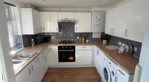 Private Room in Family Home - Image 2