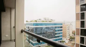 Majestic 1BR with Balcony in Miraflores - Image 4