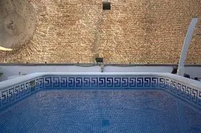 Oasis Backpackers Hostel Seville - Image 4