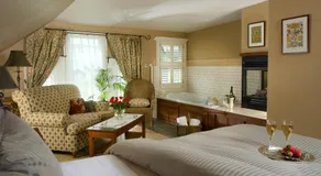 Lake Pointe Inn - Image 2