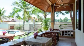 Long Beach Inn - Image 2