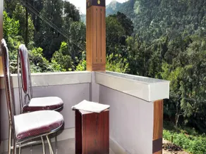 Snow Drops Homestay - Image 2