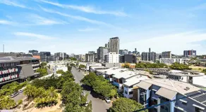 Luxury 2Bed2Bath Apt with Pool, Parking, Gym and Views - Image 4