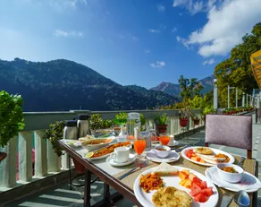 Hotel Silverton (180 Lake View) - Image 3