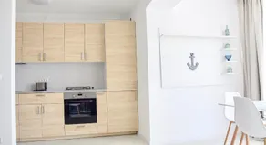 Mediterranean Style Apartment - Image 4