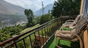 Hunza Lounge - Image 3