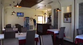 Bluepoint Hotel - Image 5