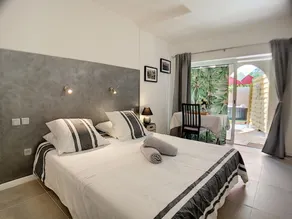 MAS MAURANE-Chambre d'hôte avec SPA privé aux portes d'ARLES - Image 2
