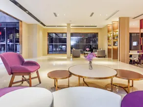 Lavande Hotel Chongqing Nanping Pedestrian Street Gongmao Metro Station - Image 3