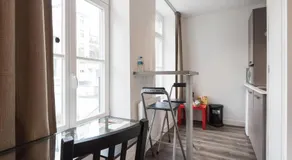 Appart République parking privé gratuit - Image 3