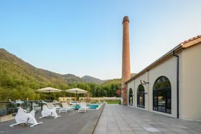 Moganshan Dashuxia · Creek Tracing Swimming Pool Mingsha Wenquan Vacation Boutique Stay - Image 3