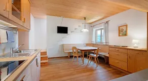 Appartement avec barbecue, jardin et terrasse | Vue montagne - Image 2